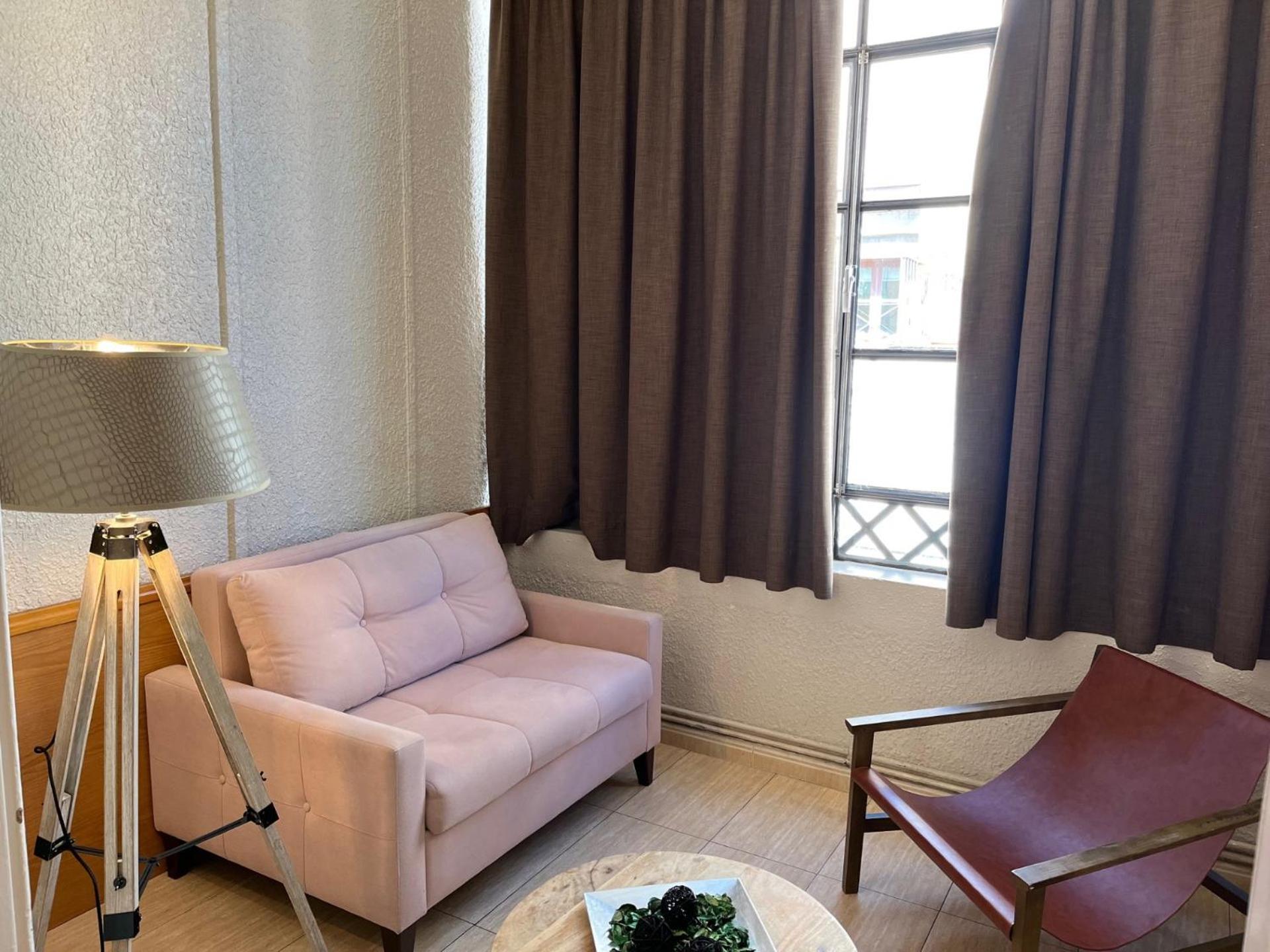 Hotel Aneto Barcelona Bagian luar foto