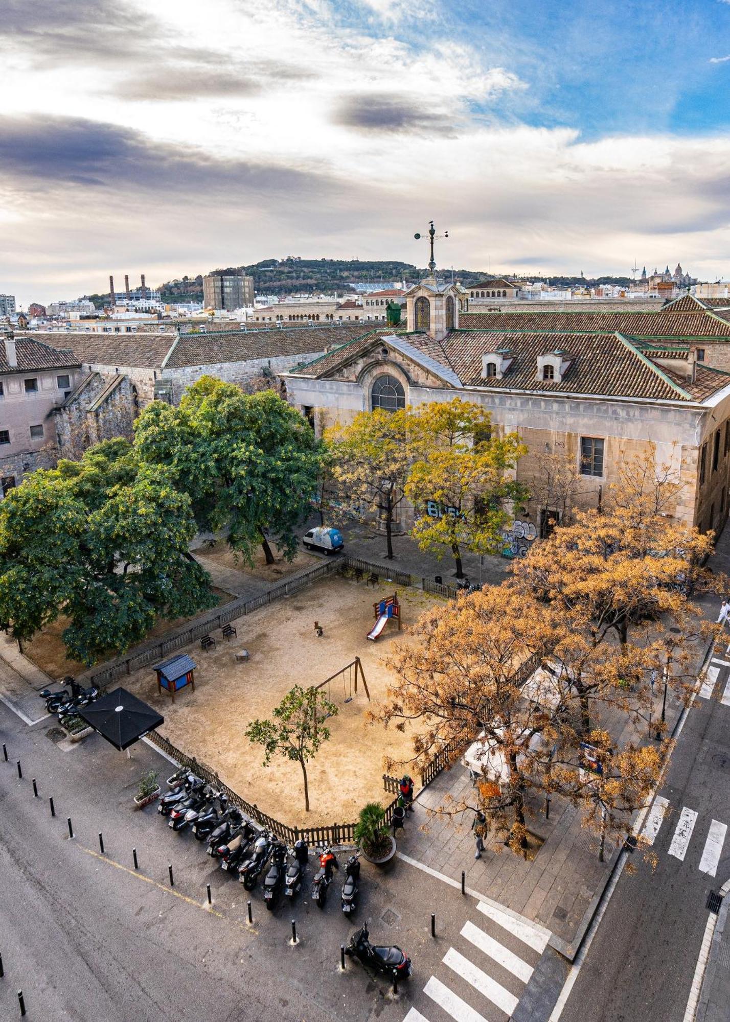 Hotel Aneto Barcelona Bagian luar foto